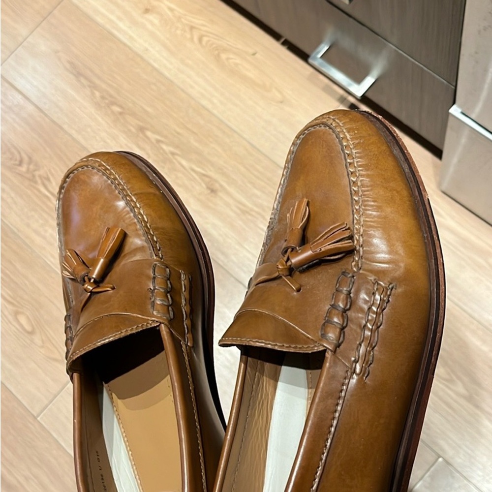 Like new cole haan loafers